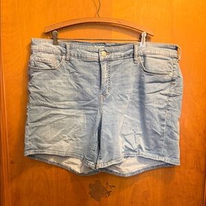 Torrid Light Wash Jean Shorts